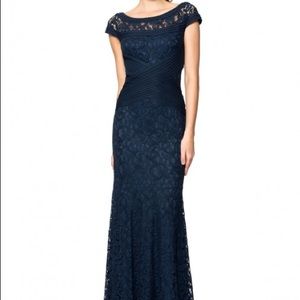 TADASHI SHOJII PINTUCK JERSEY AND LACE CAP SLEEVE GOWN